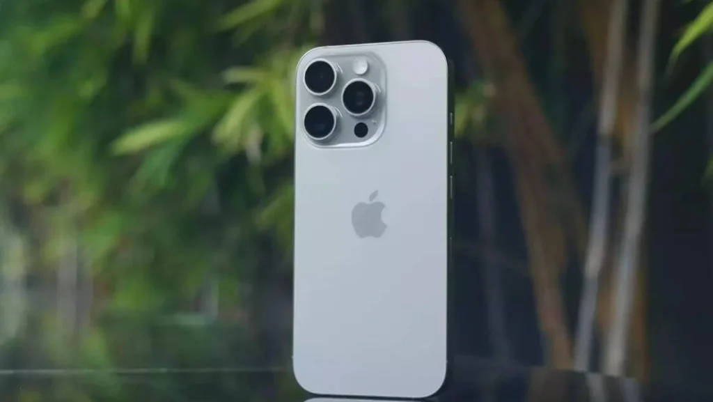 Apple Issues Urgent Security Alert